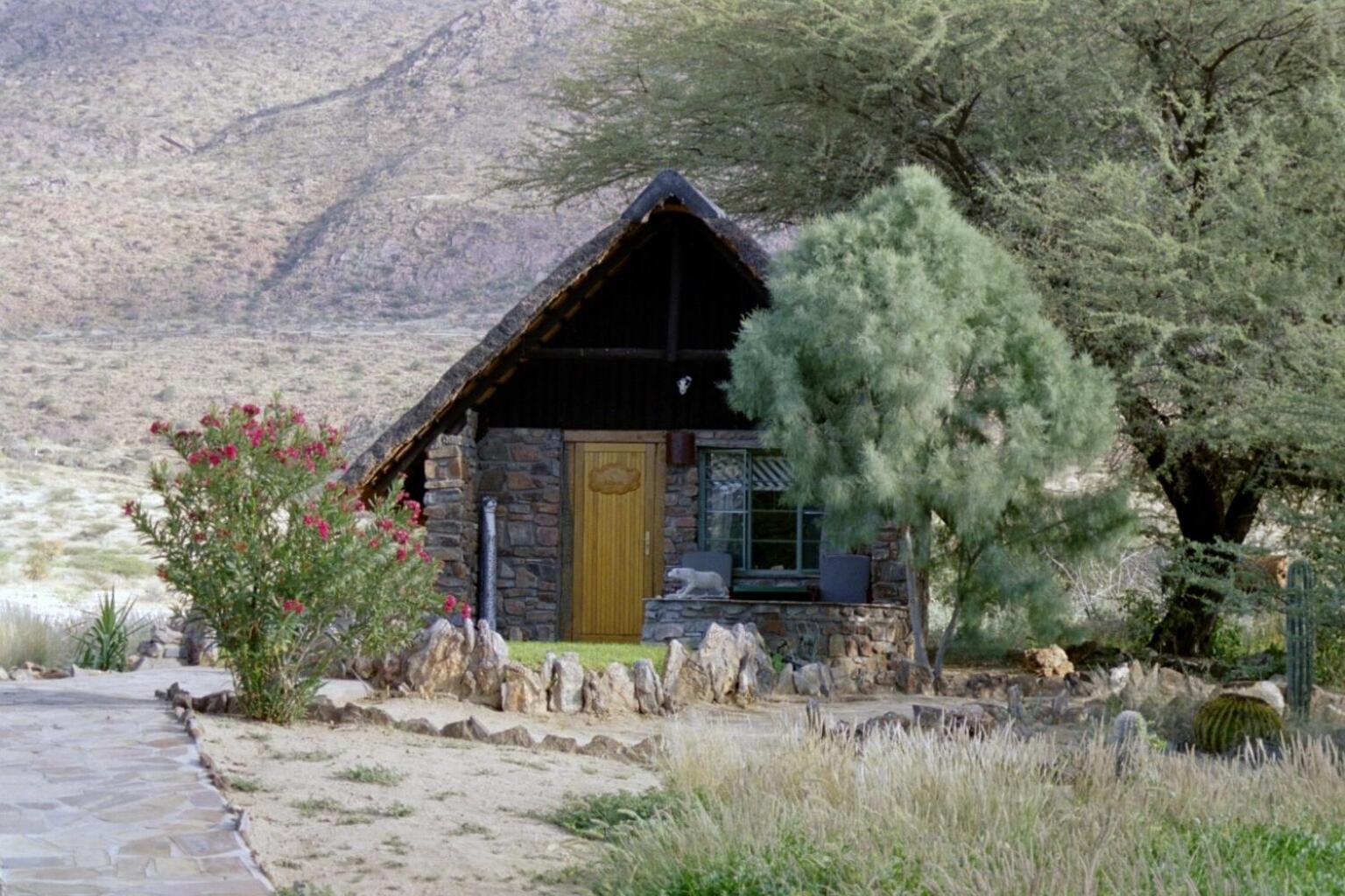 Etusis Lodge Usakos Exterior photo